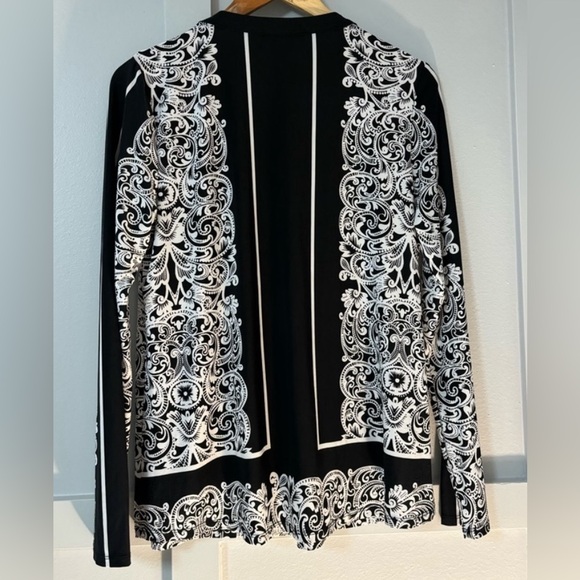 💕Silent Show Pick💕 collarless relaxed fit patterned long sleeve tunic blouse - Picture 2 of 5